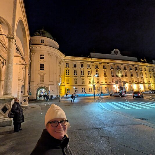 PXL_20251210_174351371