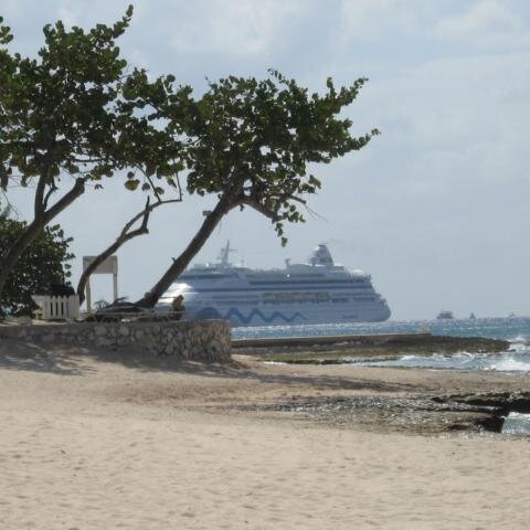 Seven Mile Beach mit AIDAvita