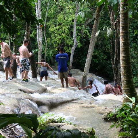 Dunn Hills Falls (Wasserfall) 8