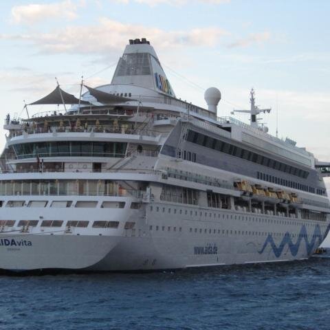 Die AIDAvita von der Seite (2)