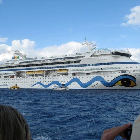 Die AIDAvita von der Seite (3)