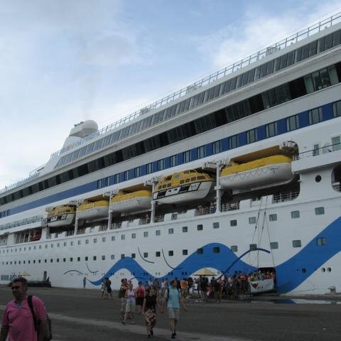 Die AIDAvita von der Seite (4)