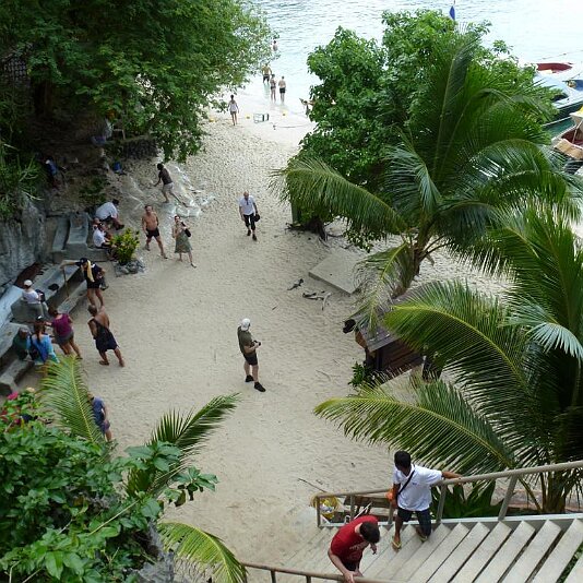 Am Strand von Koh Mae 2