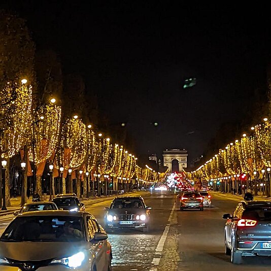 PXL_20231203_172742397