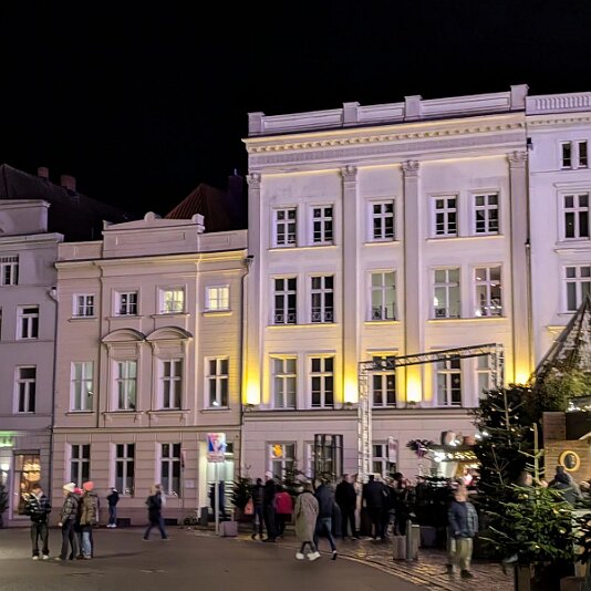 PXL_20251227_172344098