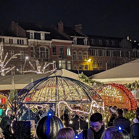 PXL_20231208_180259832