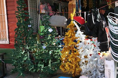 WeihnachtsbÃ¤ume fÃ¼r 55 $ (Plastik)