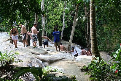 Dunn Hills Falls (Wasserfall) 8