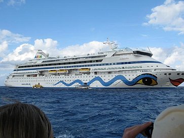 Die AIDAvita von der Seite (3)