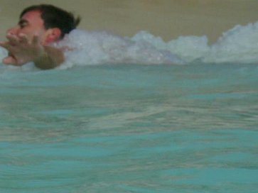 Von der Brandung erwischt!