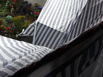 ZerstÃ¶rtes Zelt duch Unwetter 1