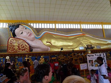 Liegender Buddha (35 Meter lang)